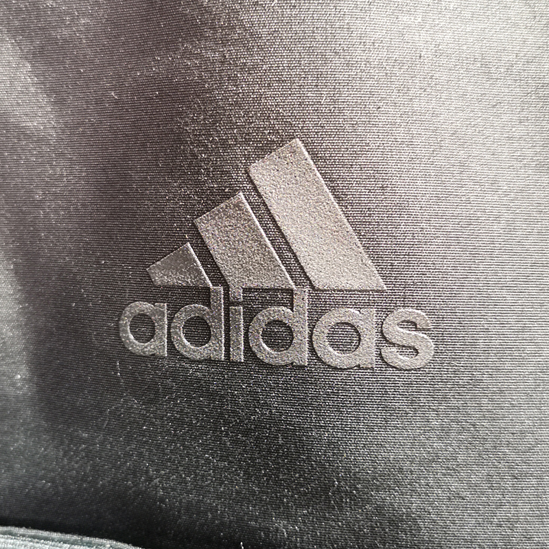 阿迪达斯外套男款加绒Adidas冲锋衣2023新款秋正品运动夹克GP0982