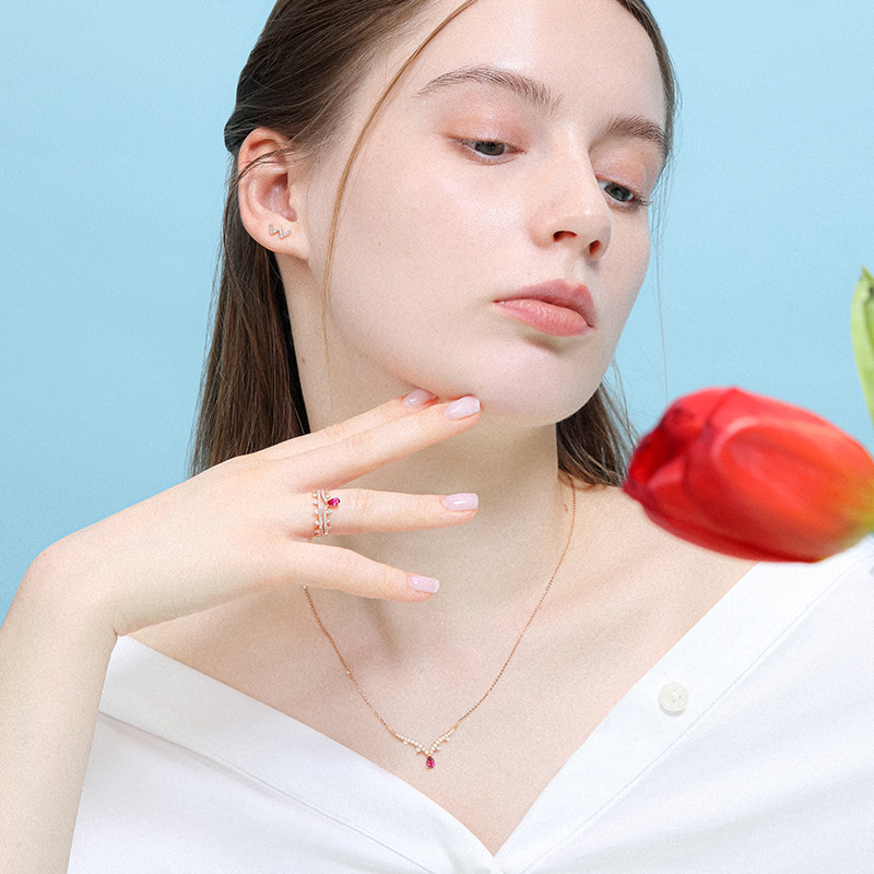 千叶珠宝18k金红宝石色彩迷人戒指 千叶珠宝手饰