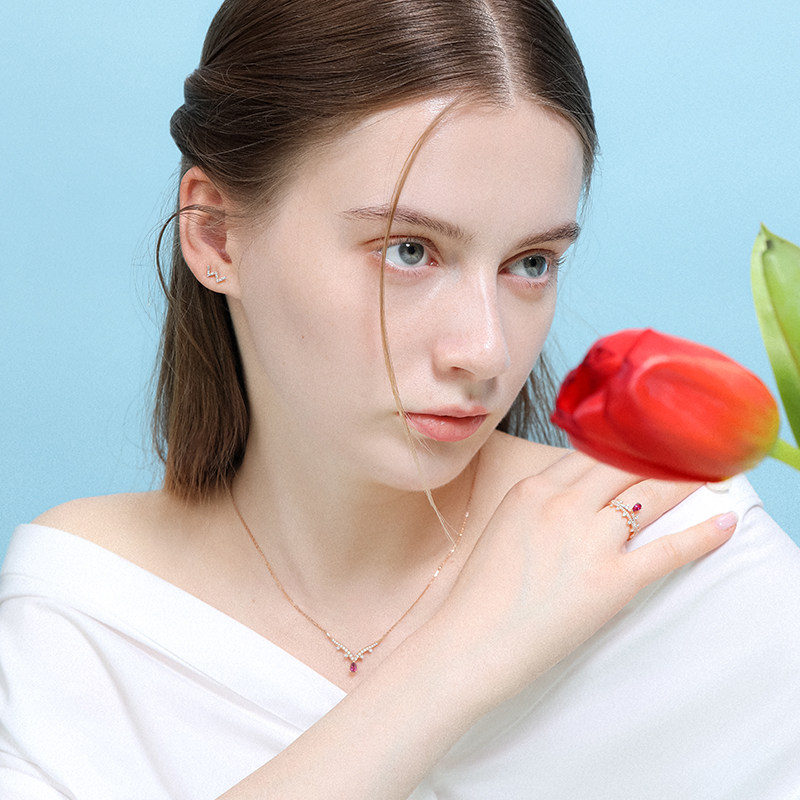 千叶珠宝18k金红宝石色彩迷人戒指 千叶珠宝手饰