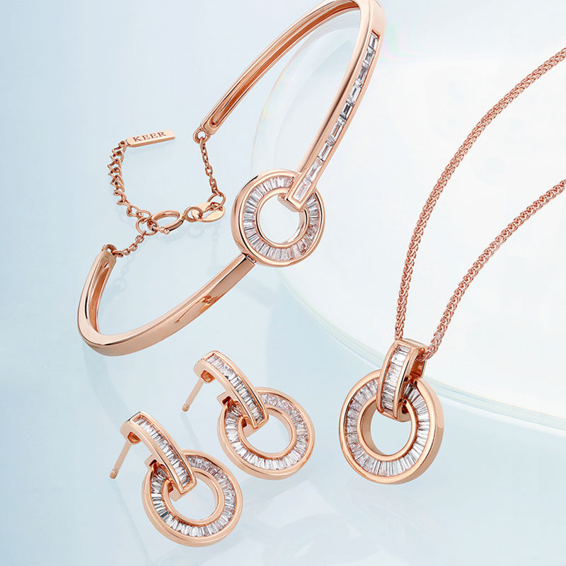 千叶珠宝18k金钻石璀璨时光耳吊 千叶珠宝手饰