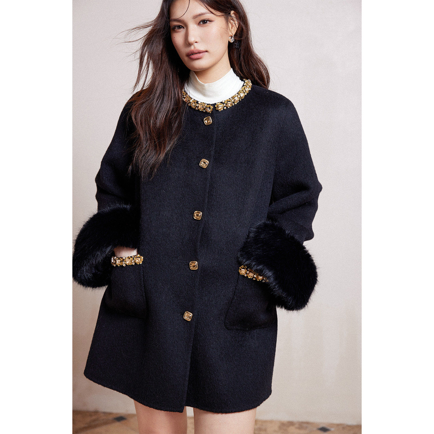 爵莱菲大码狐狸毛羊毛双面呢重工钉钻圆领可拆卸毛毛袖呢大衣,淘宝优惠券,粉丝福利购,淘宝优惠卷