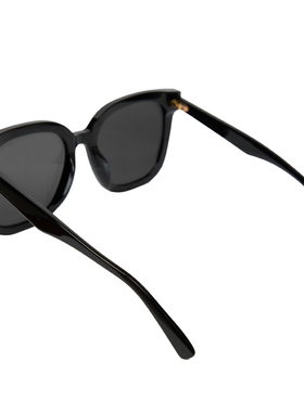 高级感显脸小墨镜太阳镜潮流前沿