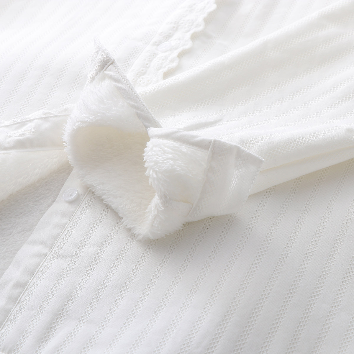 2025秋冬新款学生百搭立领蕾丝加绒加厚白衬衫女长袖保暖打底衬衣,淘宝优惠券,粉丝福利购,淘宝优惠卷