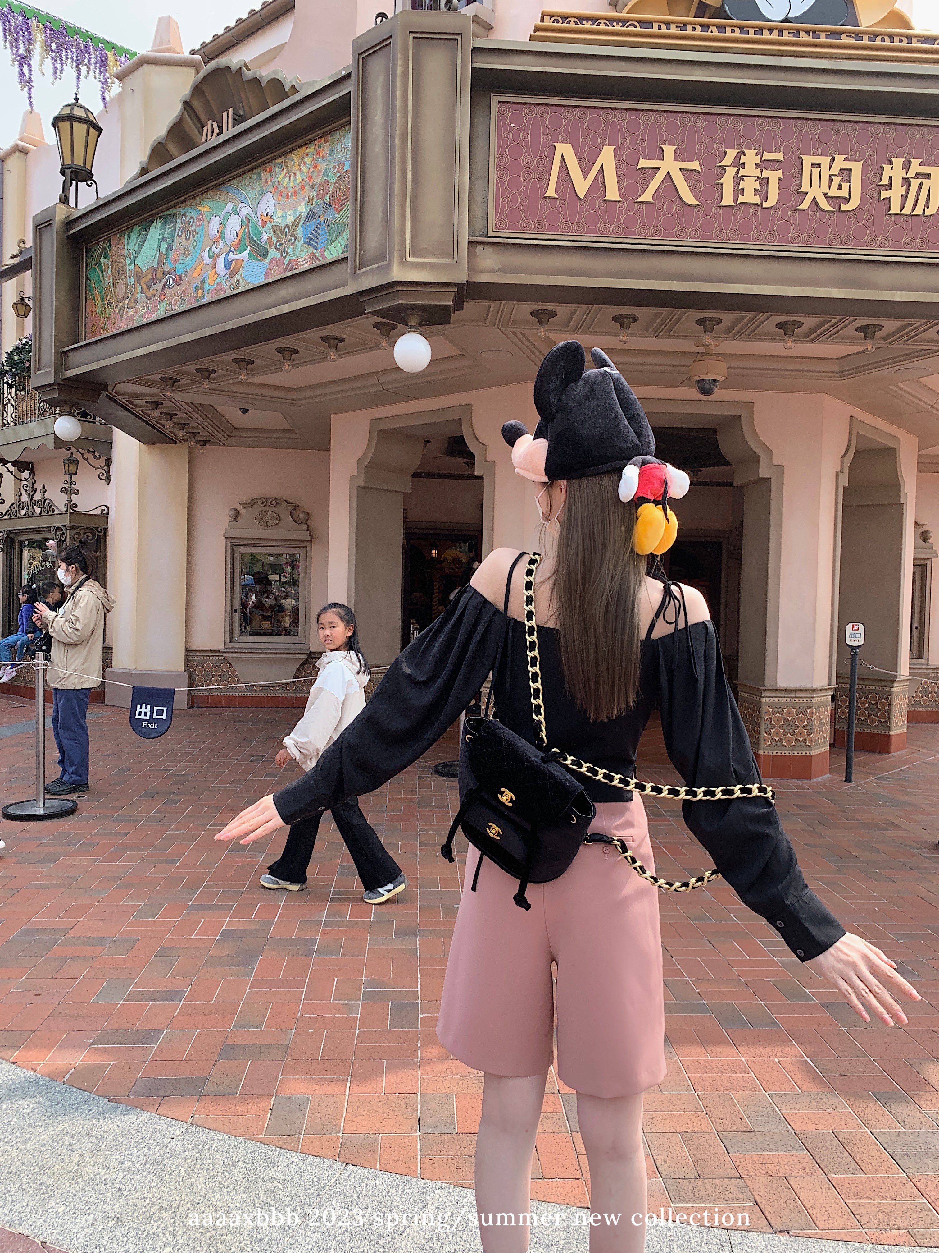 aaaaxbbb 伦敦黑茶 温柔一字肩防晒内搭打底衫显瘦别致薄款上衣 - 图3