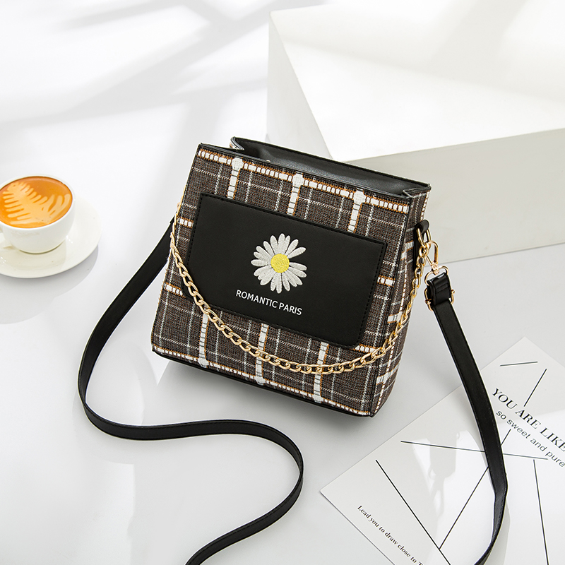 真维斯官方旗舰店真维斯包包女新款潮时尚网红质感斜挎女包百搭单肩链条水桶包3