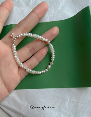 设计款法式复古叠片小珍珠手链