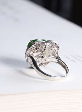 和田玉俄料碧玉苹果绿爱心戒指吊坠两用款精致时尚