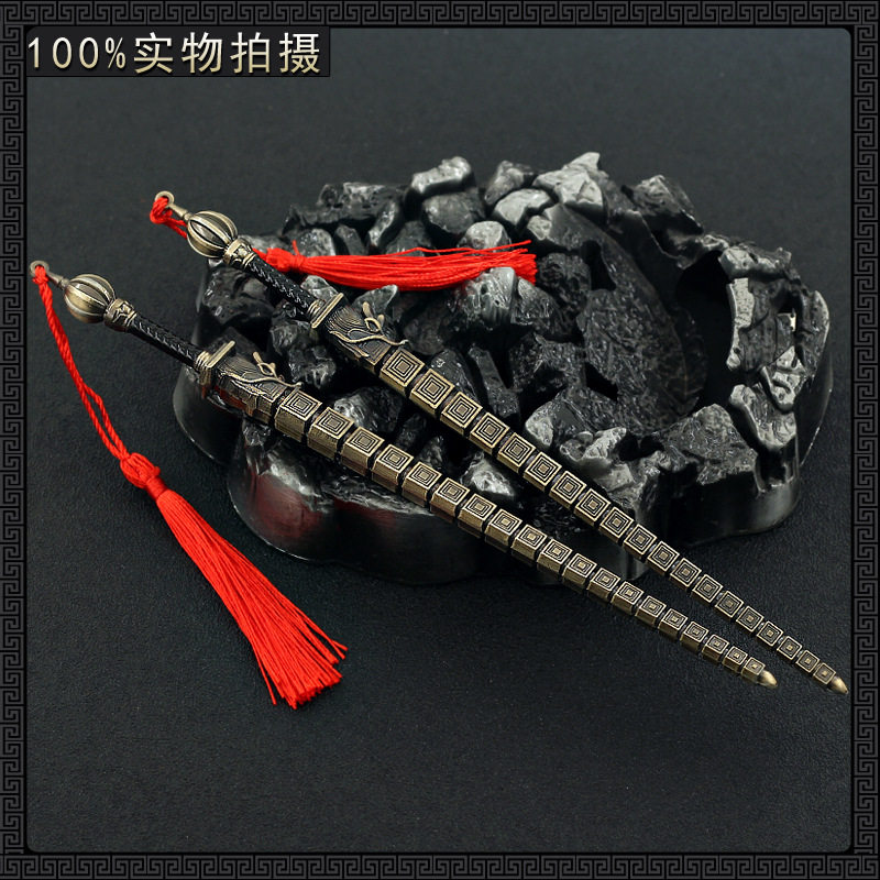 隋唐演义英雄传秦琼秦叔宝四棱金装锏打神鞭武器兵器模型摆件玩具