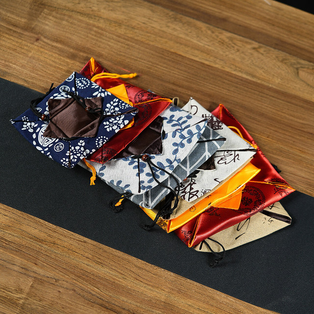 Hot-selling satin brocade bag, purple sand pot, built-in cup, tea cup, porcelain thickened packaging bag, antique jade box, storage bag