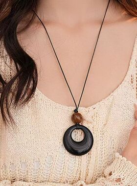 简约风黑色圆形长款吊坠项链女长款毛衣链小众高级感百搭男女通用
