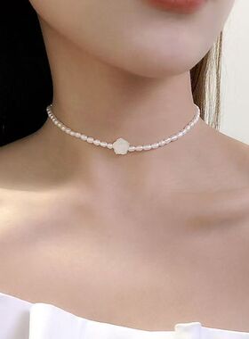 设计师款珍珠花朵短款锁骨链