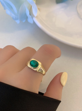韩国东大门椭圆形绿色戒指
