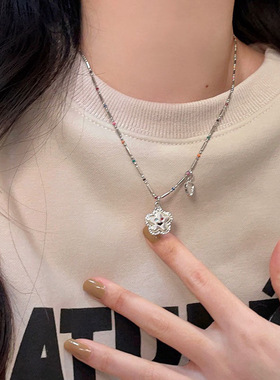 甜酷笑脸花朵项链女ins潮小众高级设计感彩色串珠锁骨链颈链配饰