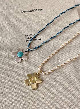 小众极简风花朵项链女复古气质长款毛衣链轻奢高级感挂脖配饰绳链