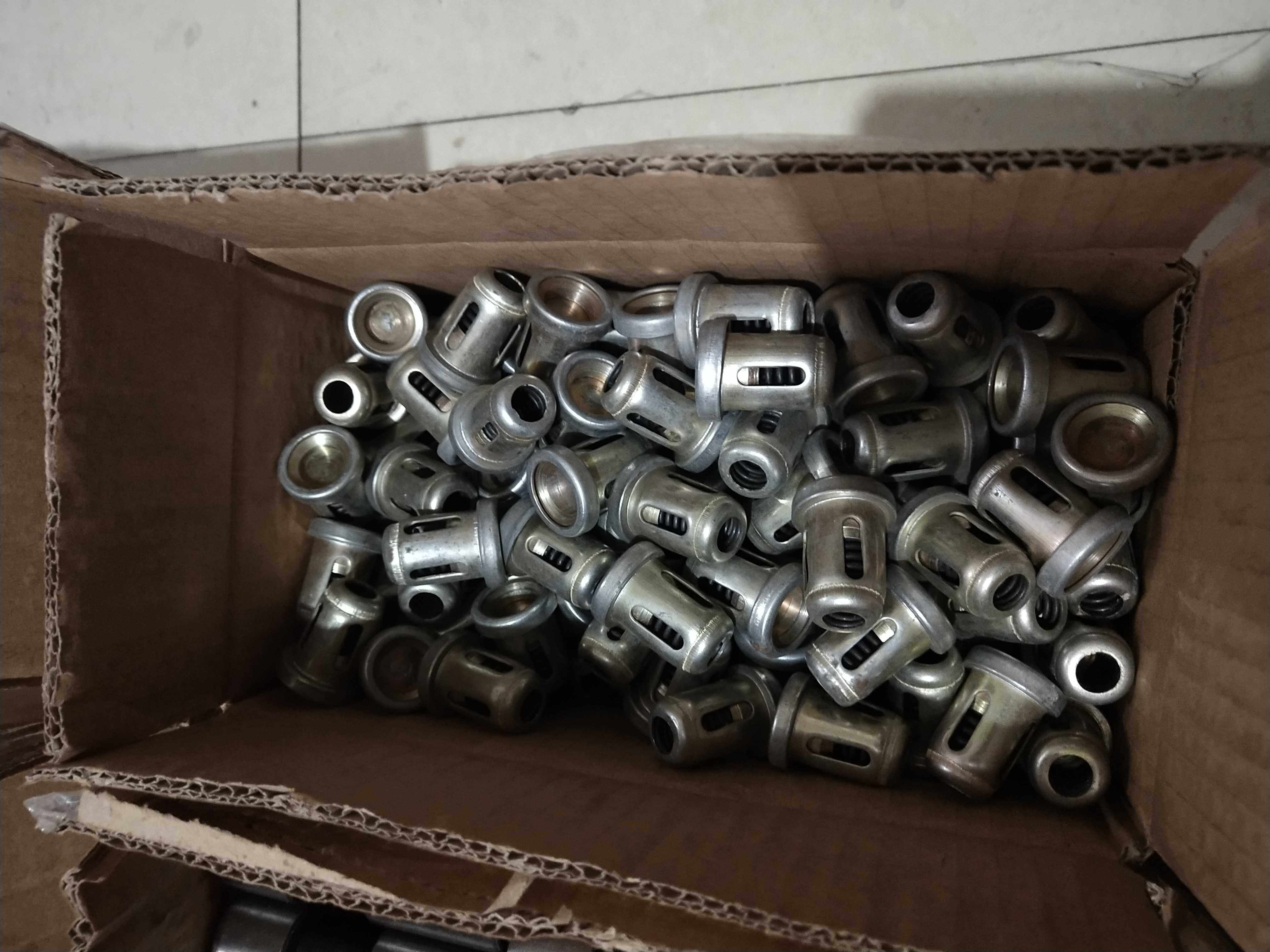 3970655东风天龙商用车康明斯工程机械6CT6L机油滤清器座压缩弹簧,淘宝优惠券,粉丝福利购,淘宝优惠卷