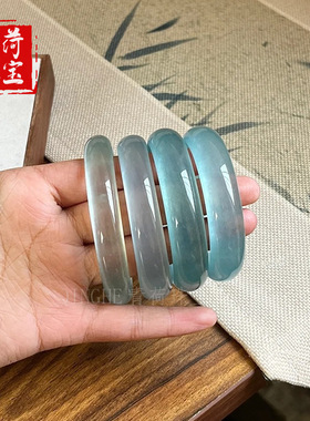 石英岩玉手镯翡翠色浅绿冰种淡绿色缅甸玉镯礼品货源
