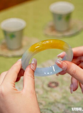 缅甸黄翡翠手镯飘绿黄翡玉手镯冰糯三彩黄玉镯子半山水鸡油黄镯子