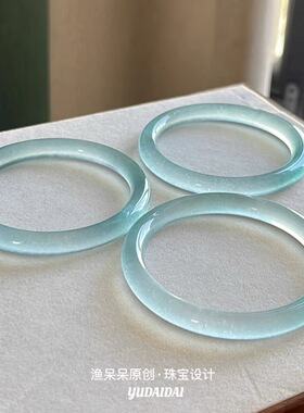 石英岩玉手镯翡翠色浅绿冰种淡绿色缅甸玉镯礼品货源