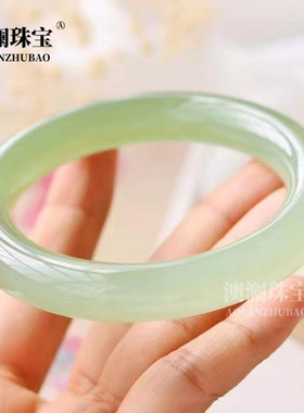 和田玉湖水绿色古青料阿富汗玉石手镯自然晴水料复古圆条玉石镯子