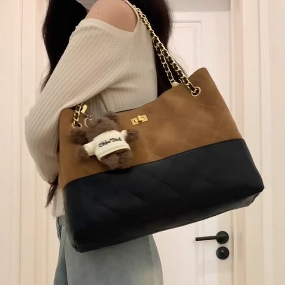 Super popular small fragrant style rhombus chain suede frosted bag