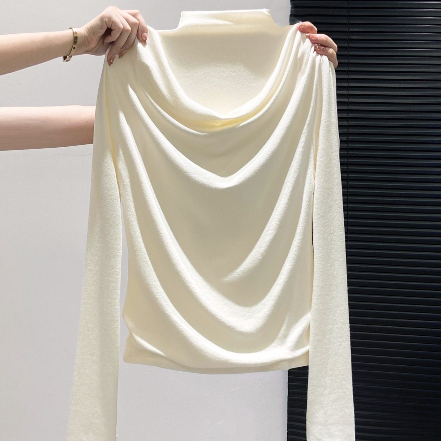 半高领辣妈款外出哺乳打底衫秋冬高级设计感修身t恤产后喂奶上衣,淘宝优惠券,粉丝福利购,淘宝优惠卷