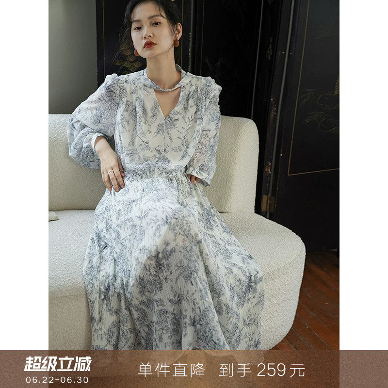 【到手259元】情书~线描碎花复古法式长袖V领连衣裙收腰雪纺裙子
