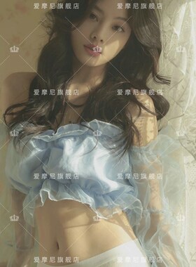 2024新款影楼主题光影少女轻私房主题写真氛围感肖像艺术照服装