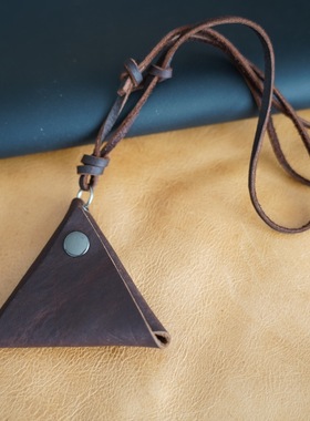 ins简约日系文艺复古牛皮三角零钱包项链挂坠饰品配饰毛衣链