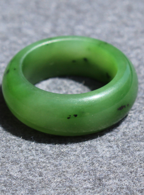 方言和田玉俄罗斯七号矿碧玉戒指