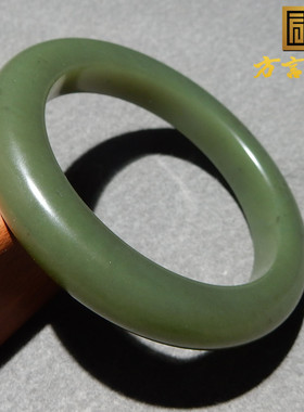 和田玉油润细腻正装手镯子