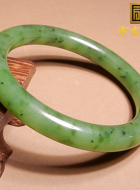 俄罗斯老坑料碧玉猕猴桃59mm手镯
