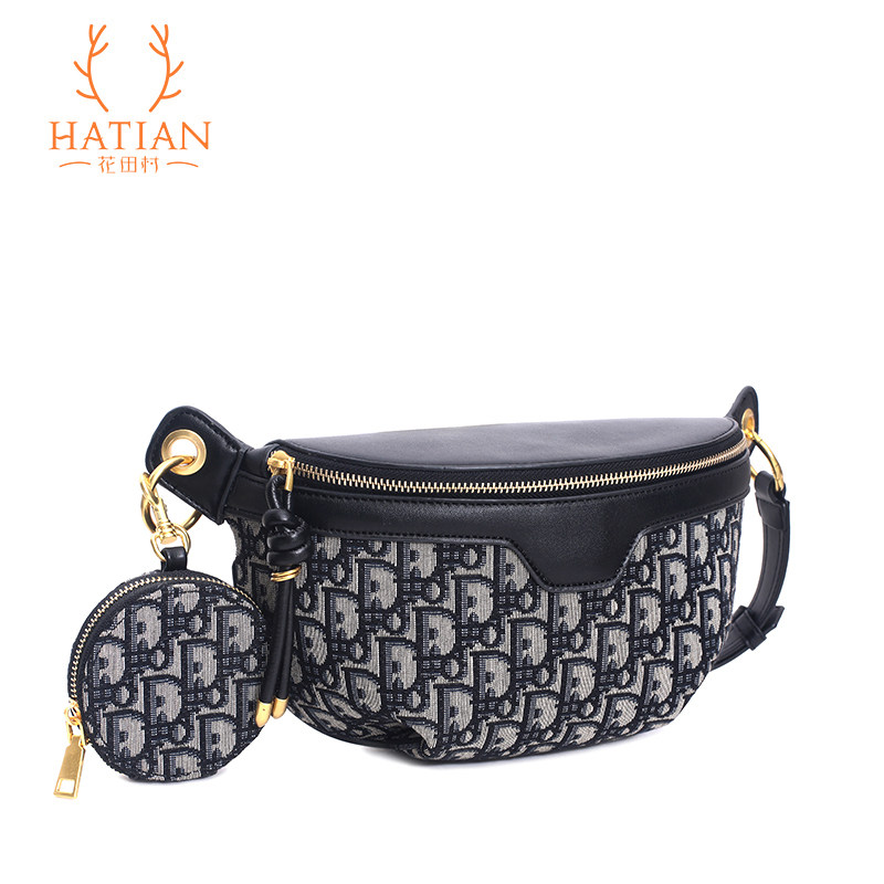 2020新款斜挎胸包女休闲ck潮单肩包 花田村女士包袋