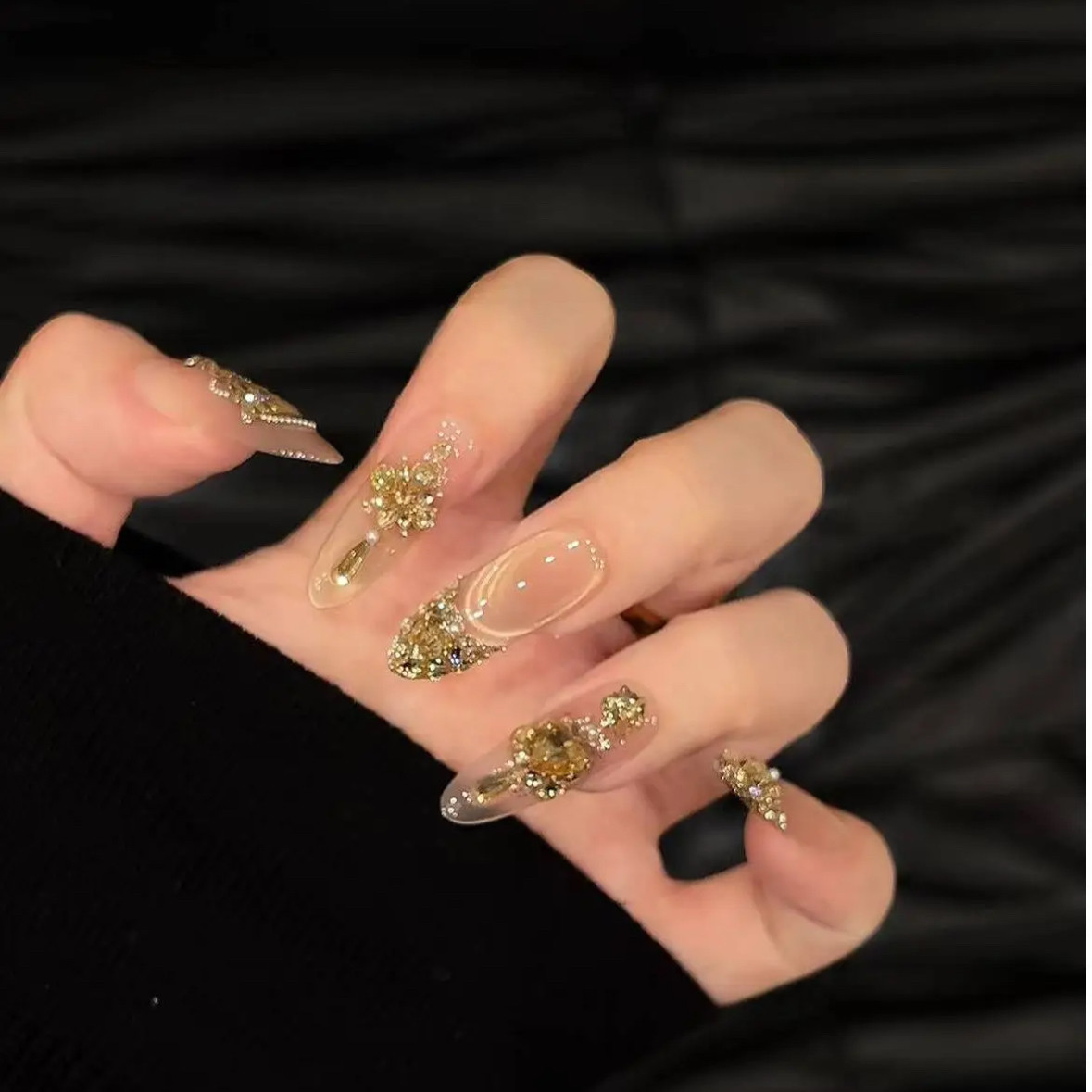 星潮圣诞纯手工穿戴美甲精致大钻爆闪显白轻奢高贵美甲贴片10片,淘宝优惠券,粉丝福利购,淘宝优惠卷