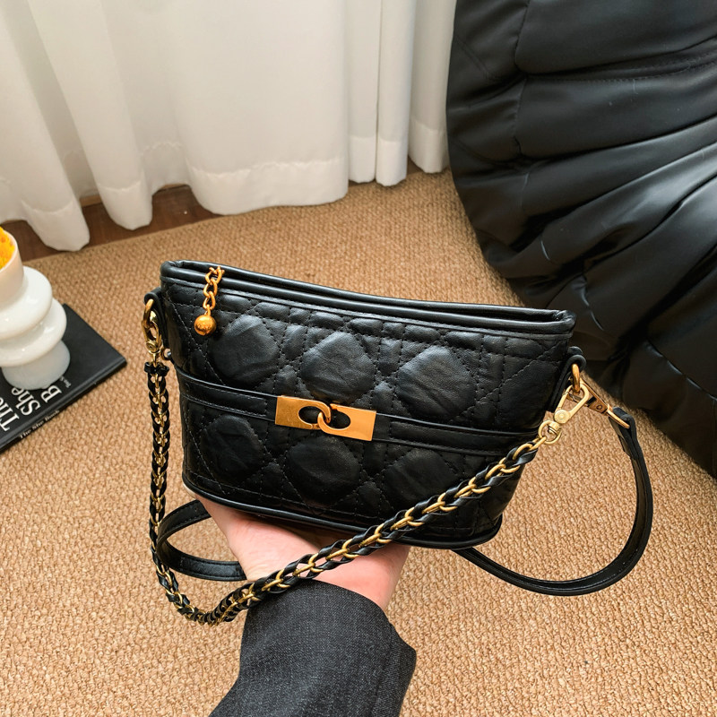 2026新款小香风菱格链条小方包女白色斜挎包高级感迷你单肩包,淘宝优惠券,粉丝福利购,淘宝优惠卷