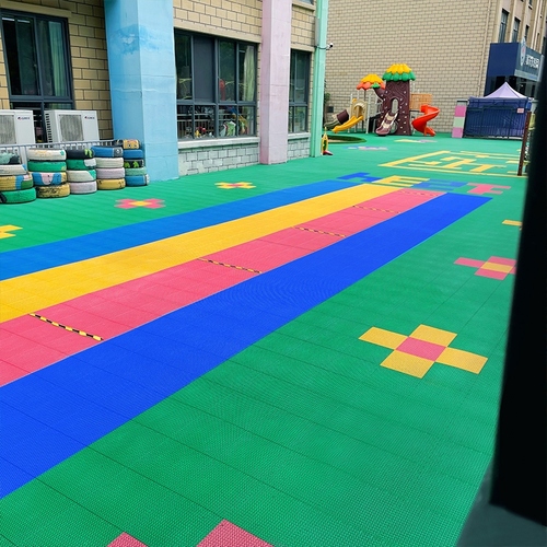 户外塑料地胶拼装塑胶地面地垫露台铺设室外橡胶幼儿园悬浮地板
