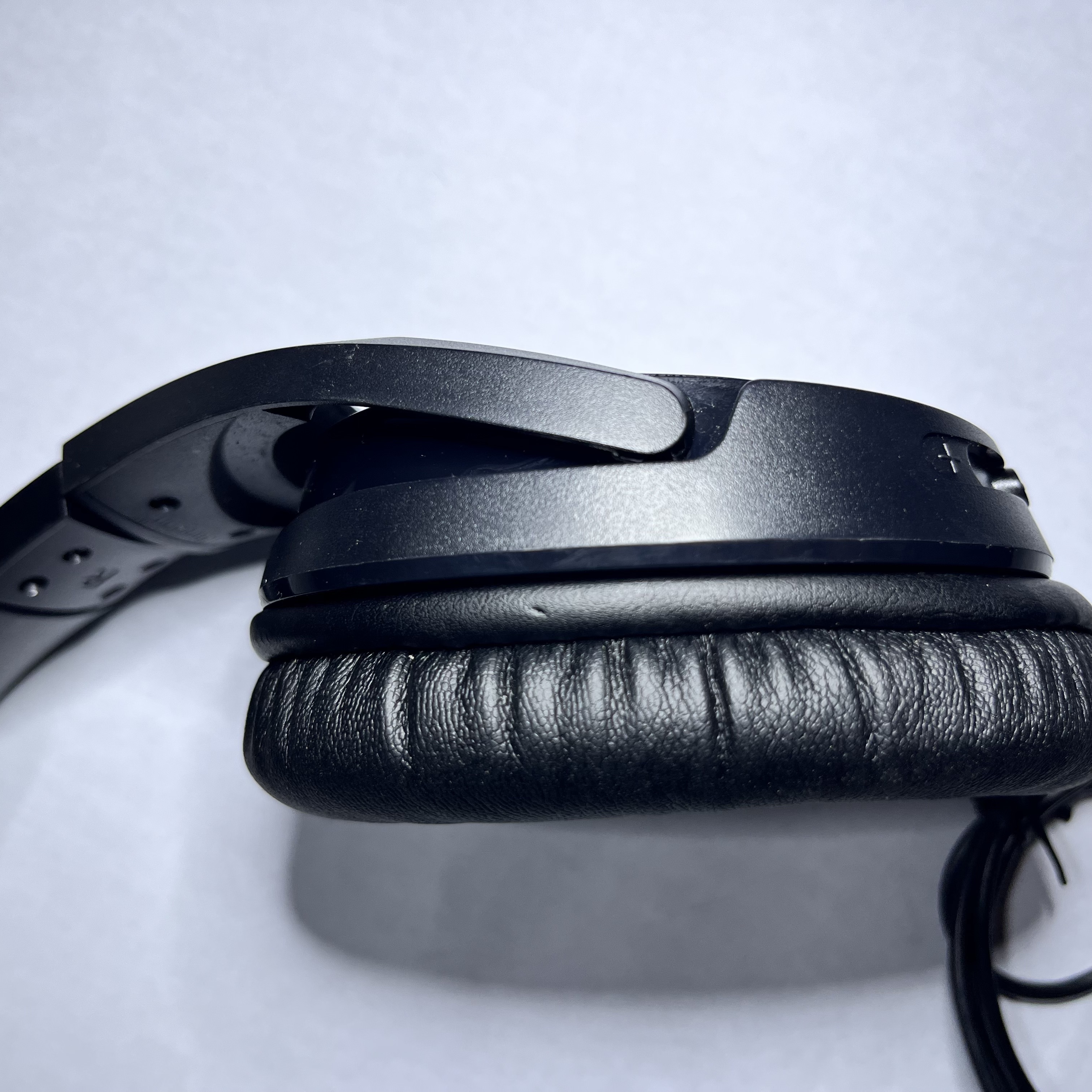 HyperX Extremely Unknown Stinger Wireless Standard Edition E-Sports Gaming Headset 3.5mm Wired Computer