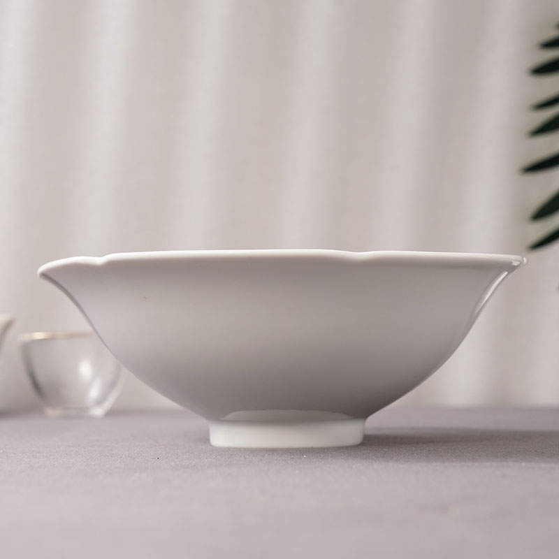 创意纯白圆形高脚碗花边浮雕陶瓷碗餐厅位上高级小碗汤碗花瓣餐具 - 图1