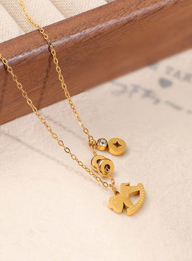 2026年新款马上有钱项链女钛钢镀金招财纳福金色吊坠轻奢时尚颈链