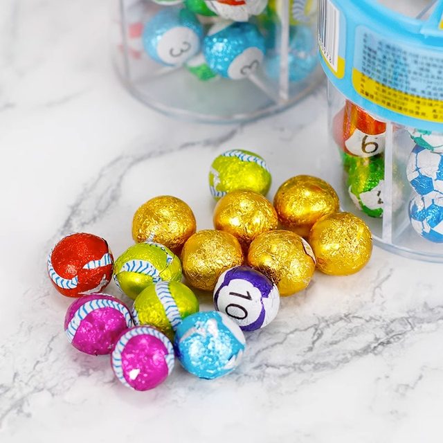 Yihang football shaped chocolate ball