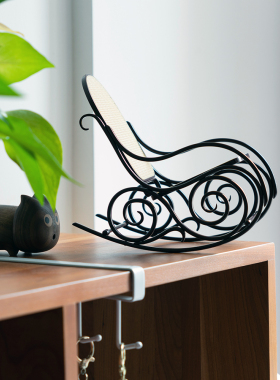 高级软装艺术摆件收藏椅