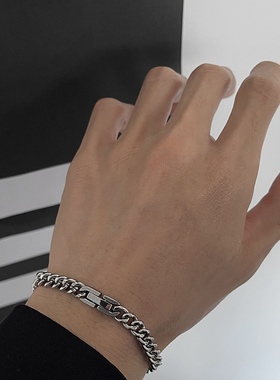 不掉色古巴手链男痞帅嘻哈高级感简约设计小众酷钛钢手饰男生