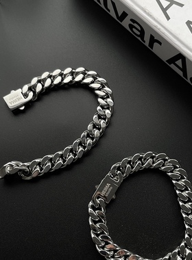 重工质感欧美古巴手链男潮嘻哈简约粗款小众设计男生手饰钛钢