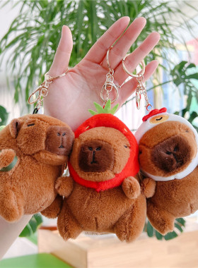 跨境网红款卡皮巴拉水豚鼠毛绒挂件可爱萌毛绒钥匙扣服装包包挂件