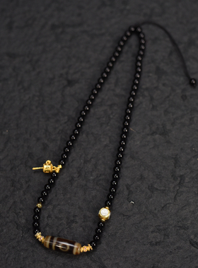 精品牙黄天珠搭配黑玛瑙可拉伸调节项链