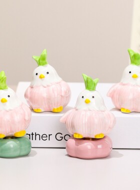 潮玩陶瓷蒜鸟旋转摆件网红萌趣