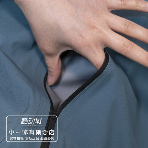 李宁户外CF溯万龙甲黑龘男女同款排湿防暴风雨单层冲锋衣AEMW003 - 图2