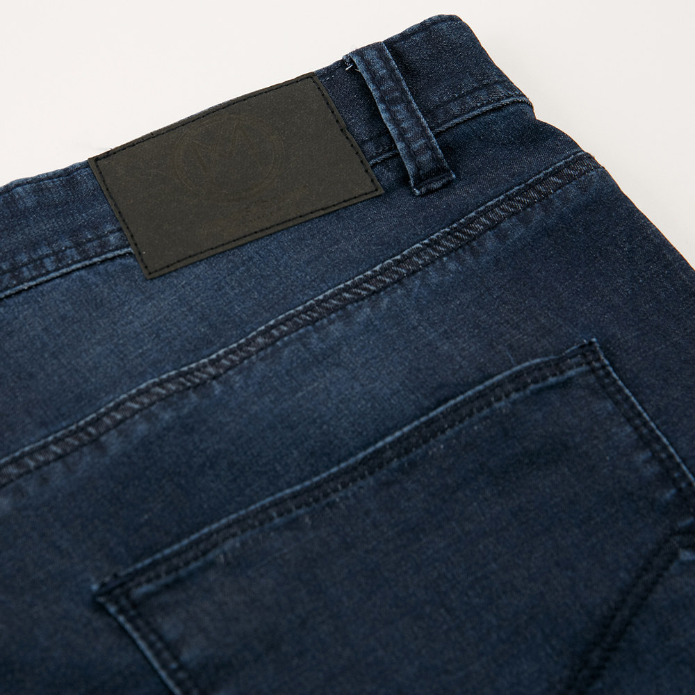  美特斯邦威华祥牛仔裤