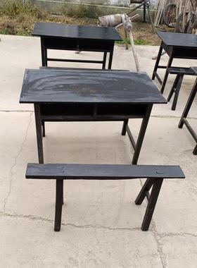 80年代怀旧老物件旧课桌书桌椅子