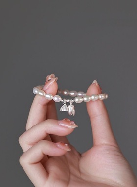 珍珠莲蓬手串女轻奢小众高级两世欢串珠手链百搭法式手饰复古