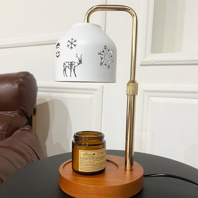 A very thoughtful Christmas gift multifunctional aromatherapy lamp